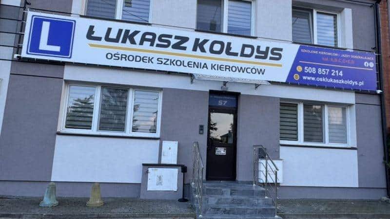 Siedziba OSK Łukasz Kołdys w Łomży - budynek szkoły jazdy